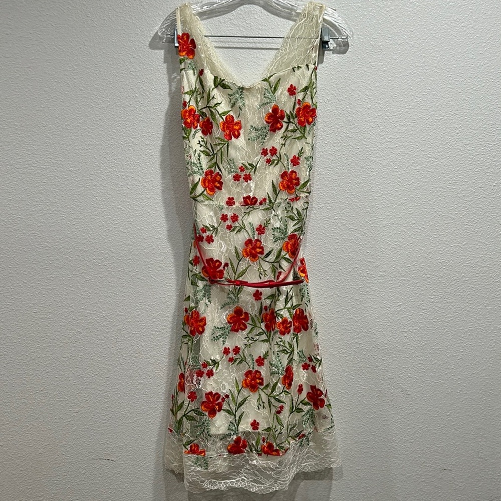 Rue de la paix Lace Embroidered Floral Belted Dress SZ 32 (Large)